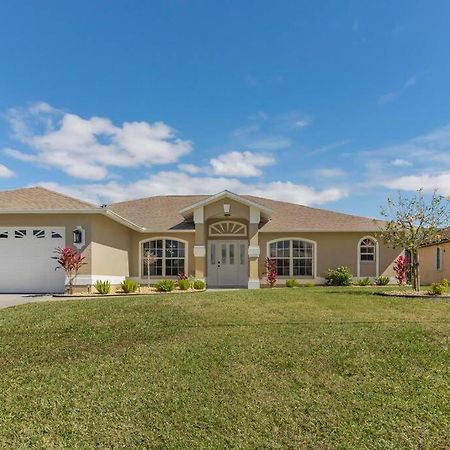 Barefoot Bay Villa Cape Coral Exterior photo